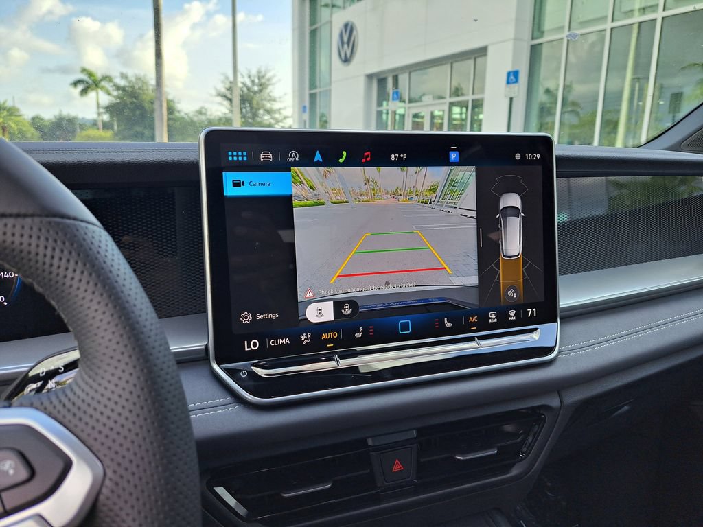 New 2026 Volkswagen Tiguan SE R-Line FWD image 10