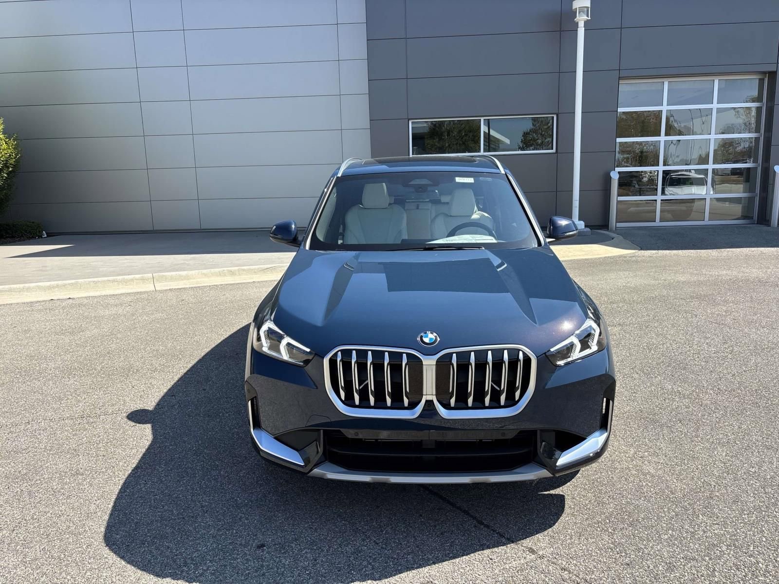 New 2026 BMW X1 xDrive28i w/ Technology Package AWD/4WD image 2