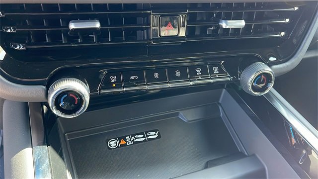 New 2026 Chevrolet Suburban RST image 17