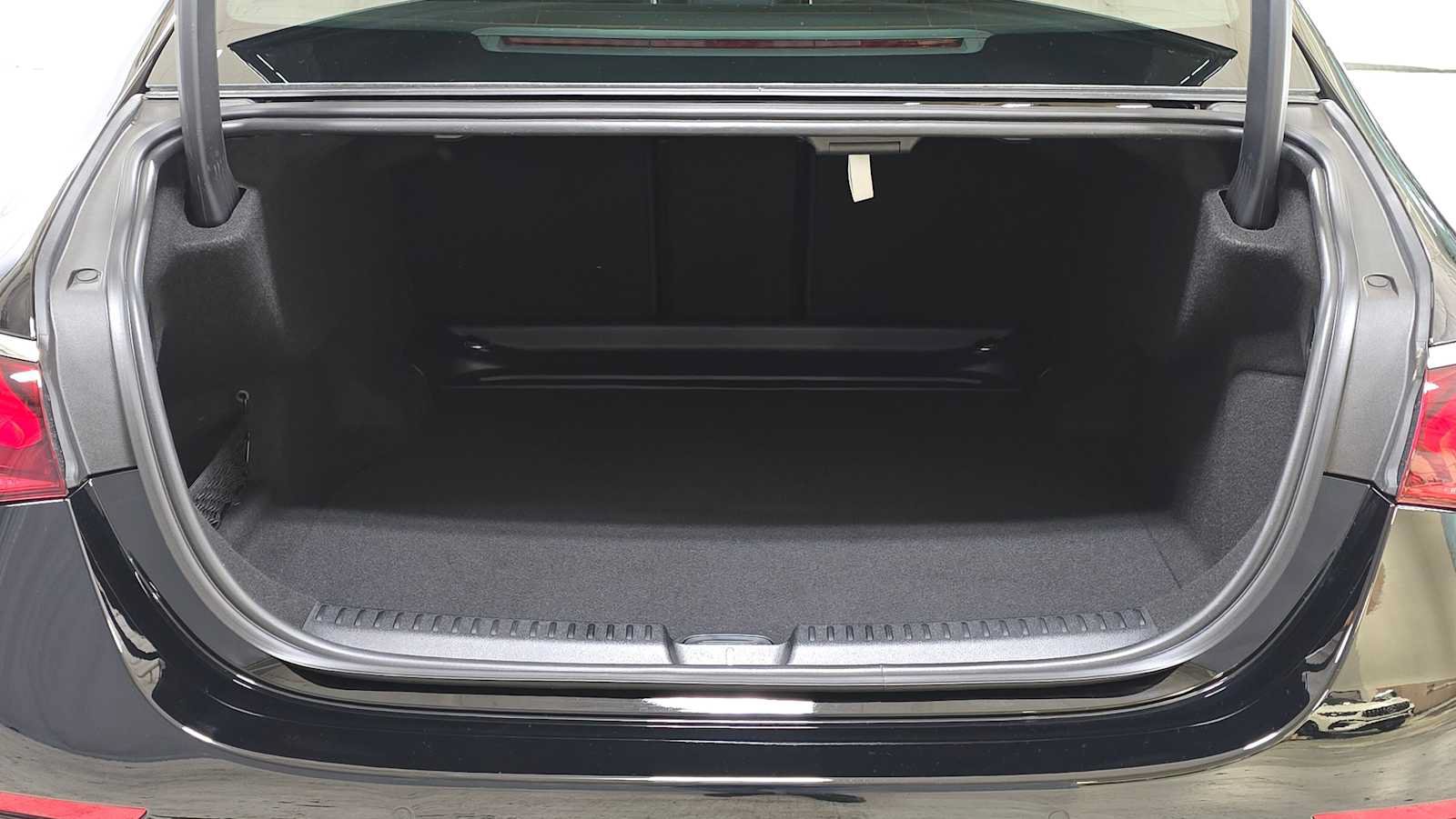 Certified 2026 Mercedes-Benz E 350 4MATIC Sedan image 14
