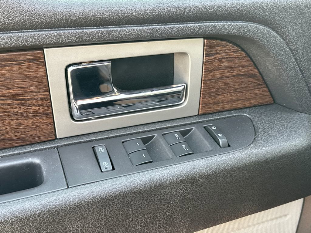 Used 2013 Ford F150 Lariat image 17