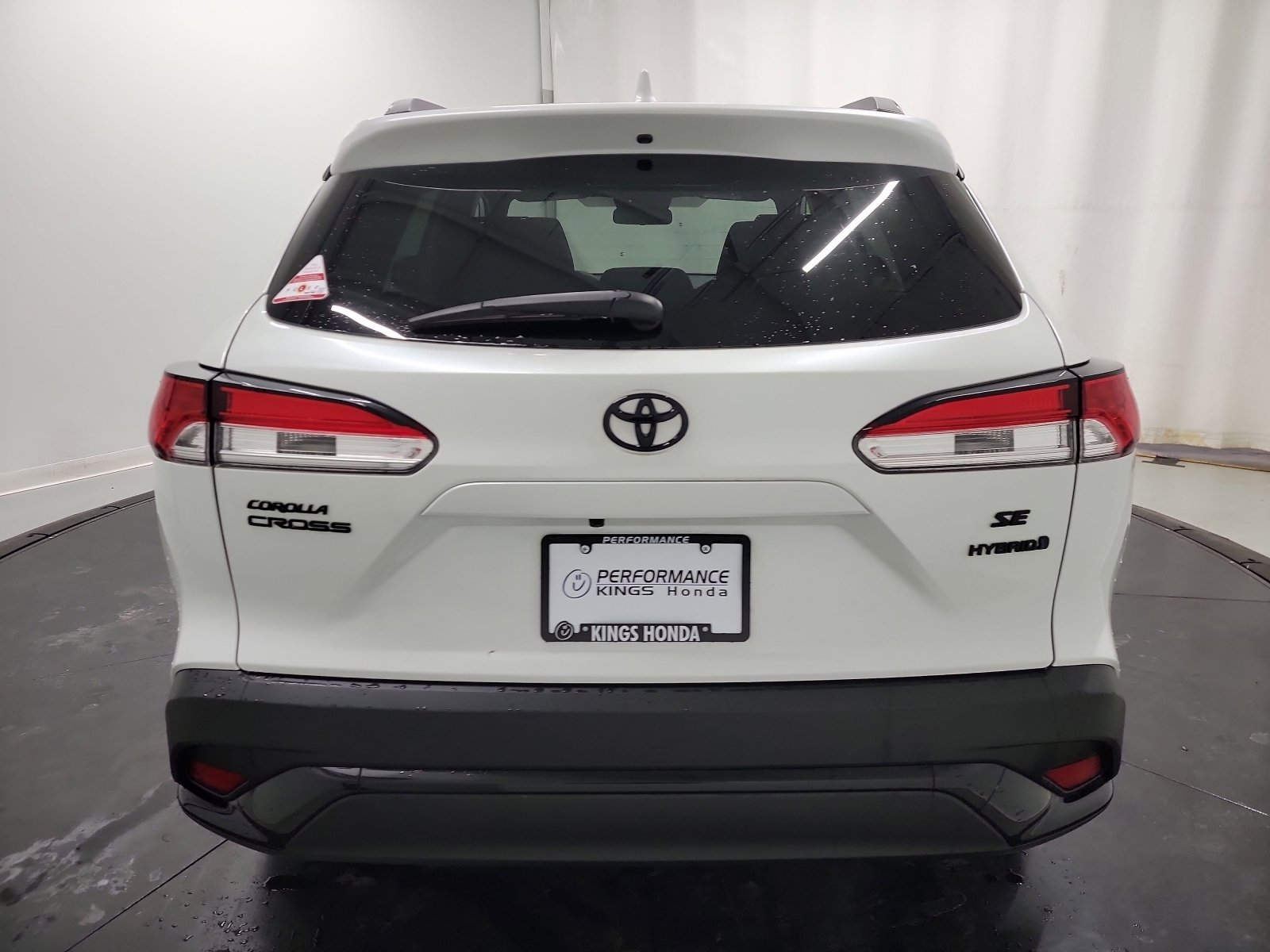 Used 2023 Toyota Corolla Cross SE image 8