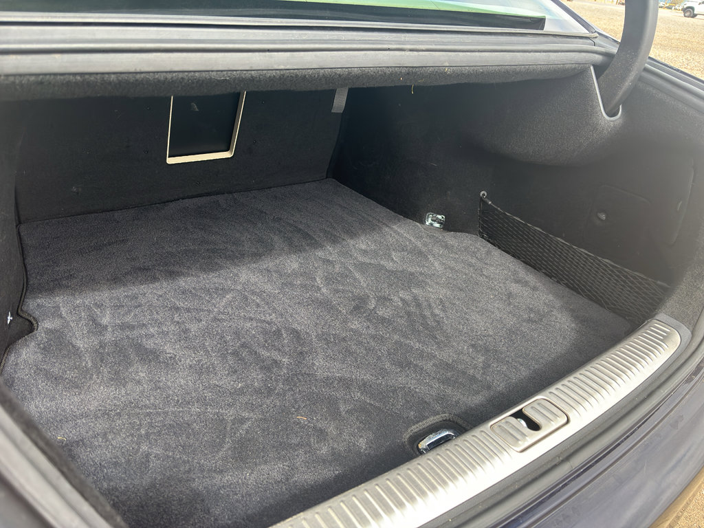 Used 2019 Kia K900 Luxury image 6