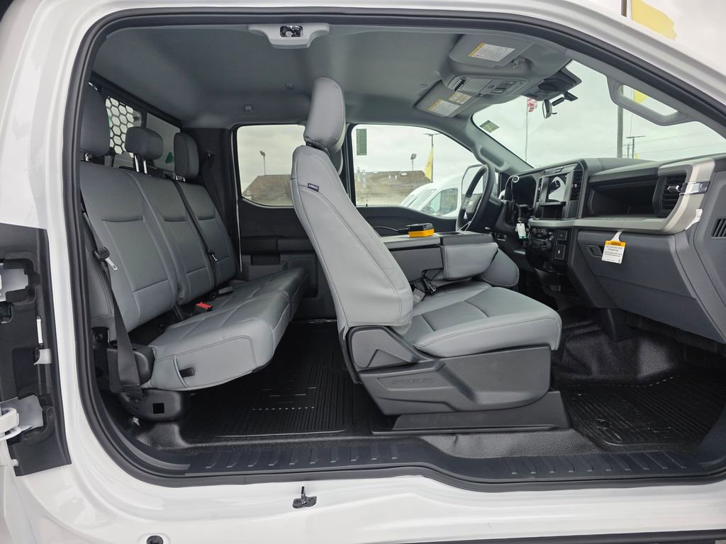 New 2026 Ford F350 XL w/ XL Chrome Package image 38