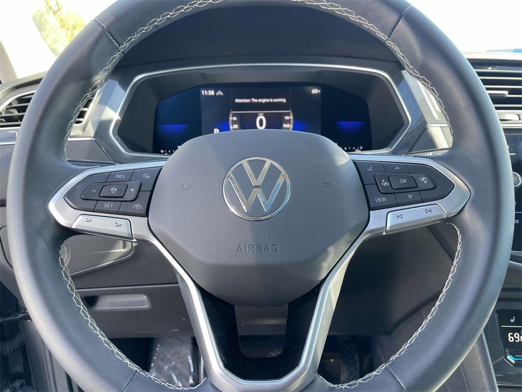 Certified 2022 Volkswagen Tiguan SE image 19