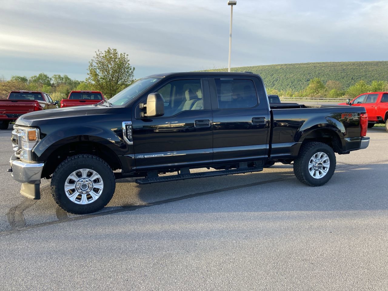 Used 2021 Ford F250 XL w/ STX Appearance Package AWD/4WD image 4