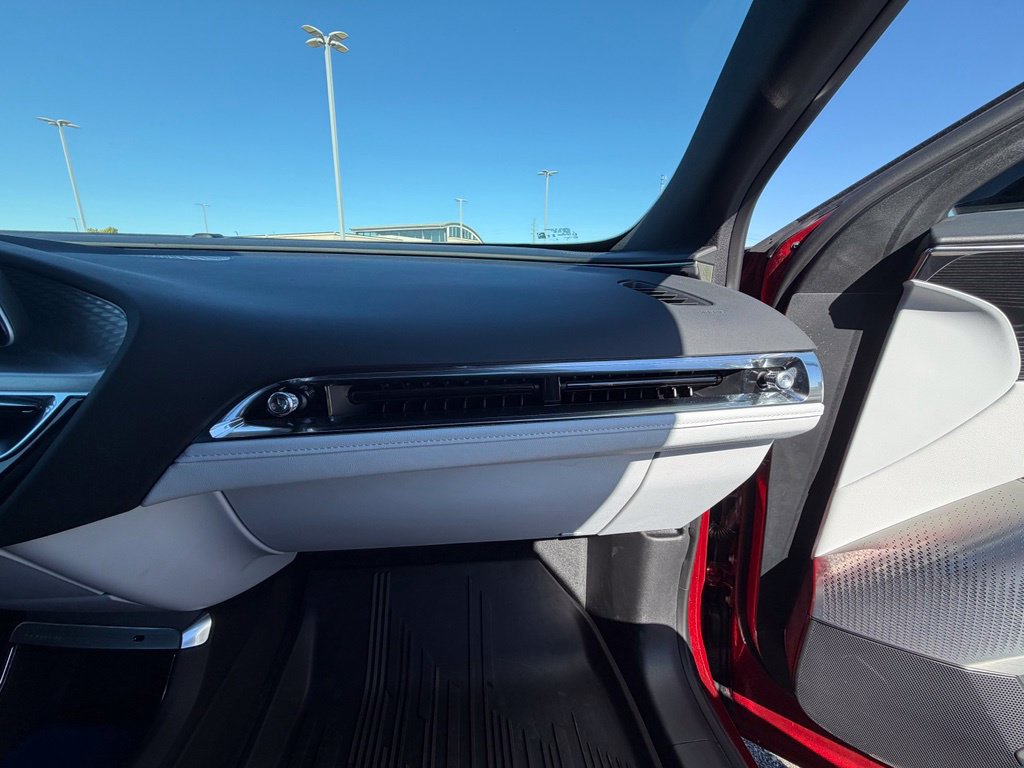 Certified 2024 Cadillac Lyriq Sport w/ LPO, Floor Liner Package AWD/4WD image 31