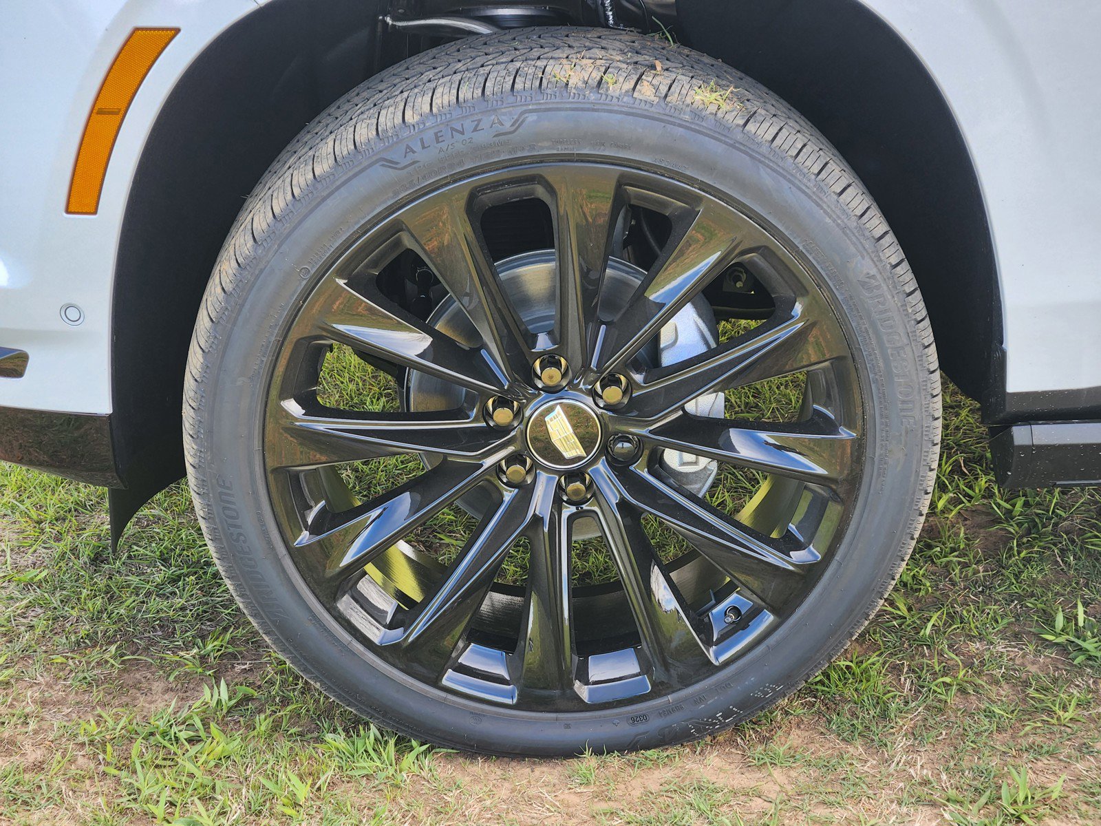 New 2026 Cadillac Escalade ESV Platinum Sport w/ LPO, ONYX Package image 8