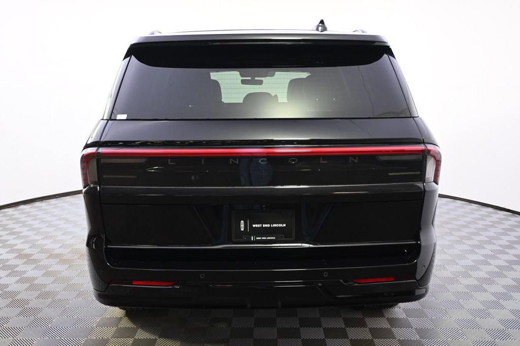 New 2026 Lincoln Navigator Reserve image 5