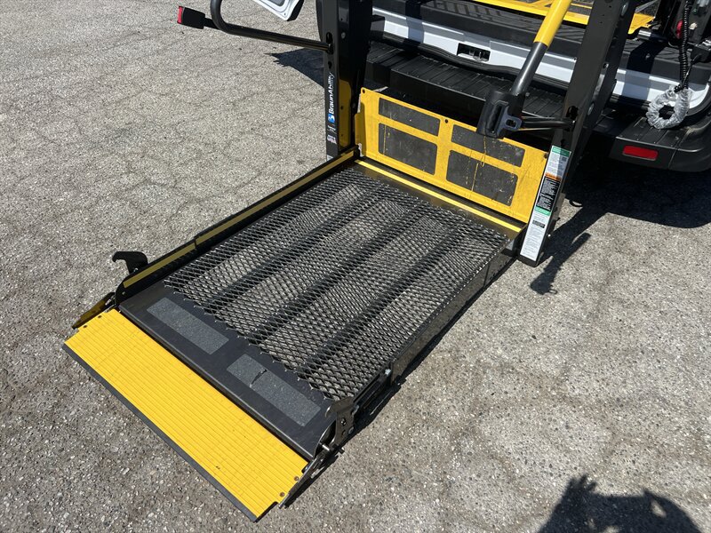 Used 2019 Ford Transit 150 XL RWD image 10