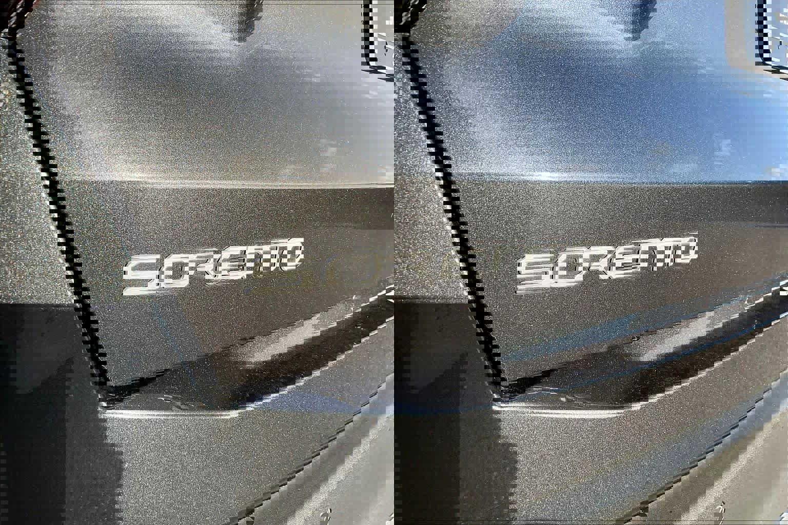 Used 2024 Kia Sorento S image 29