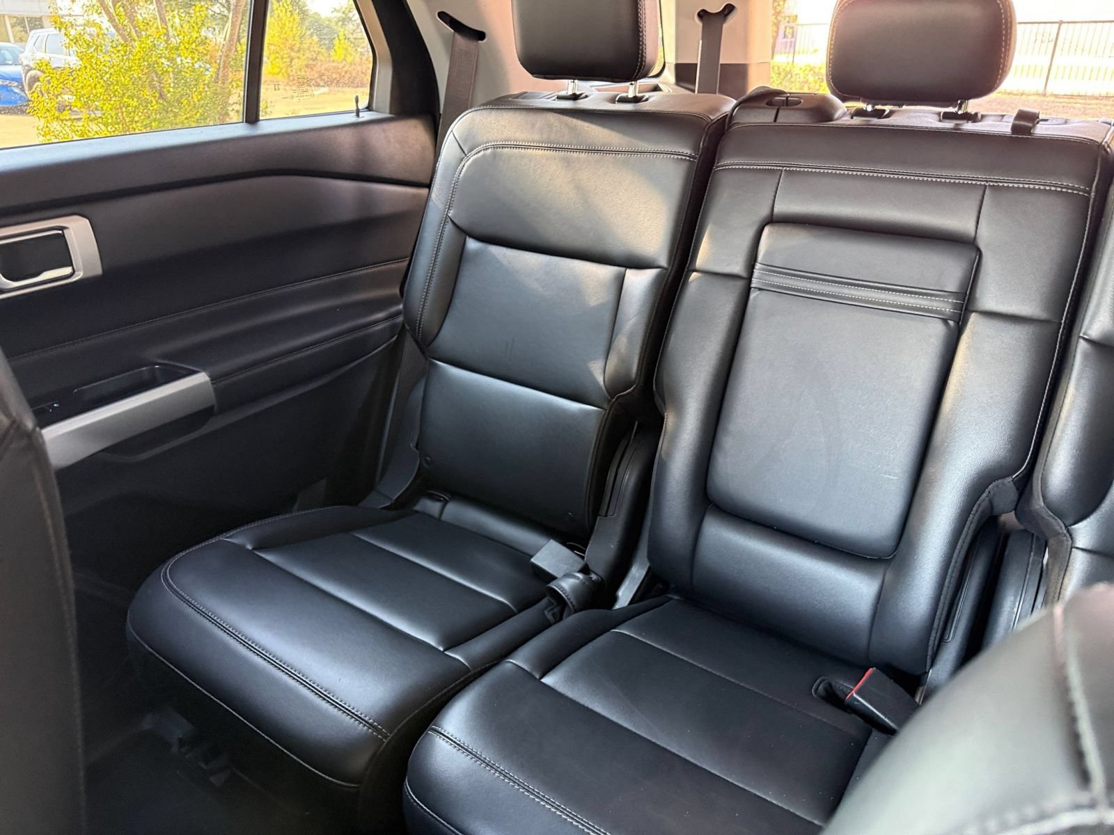 Used 2024 Ford Explorer XLT w/ Equipment Group 202A AWD/4WD image 40