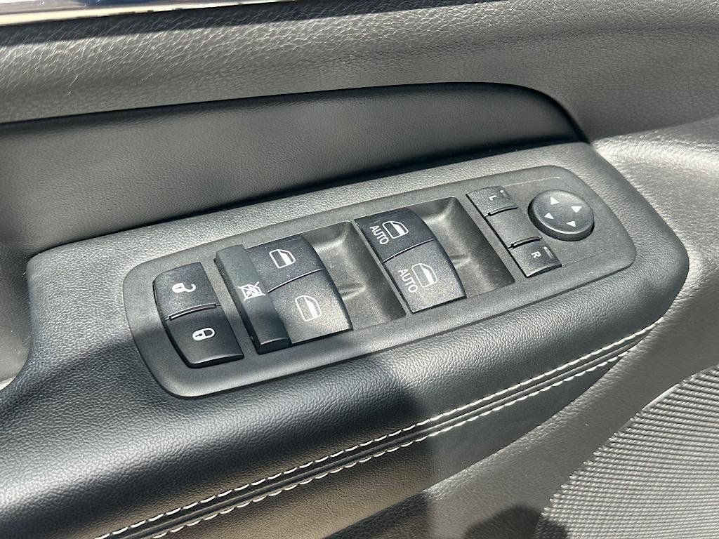 Used 2017 Jeep Grand Cherokee Limited w/ Luxury Group II AWD/4WD image 15