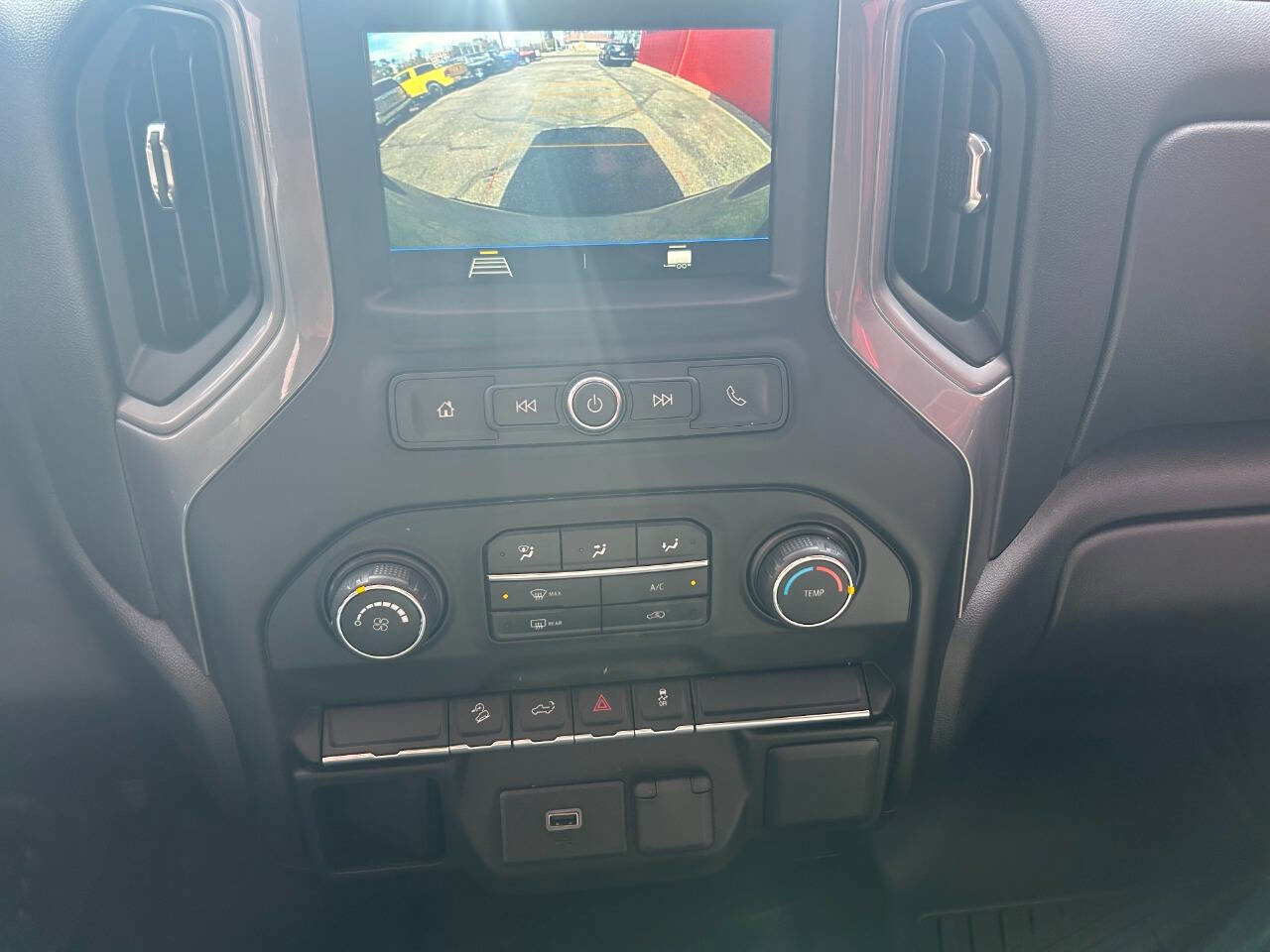 Used 2019 Chevrolet Silverado 1500 Custom Trail Boss w/ Custom Convenience Package image 9