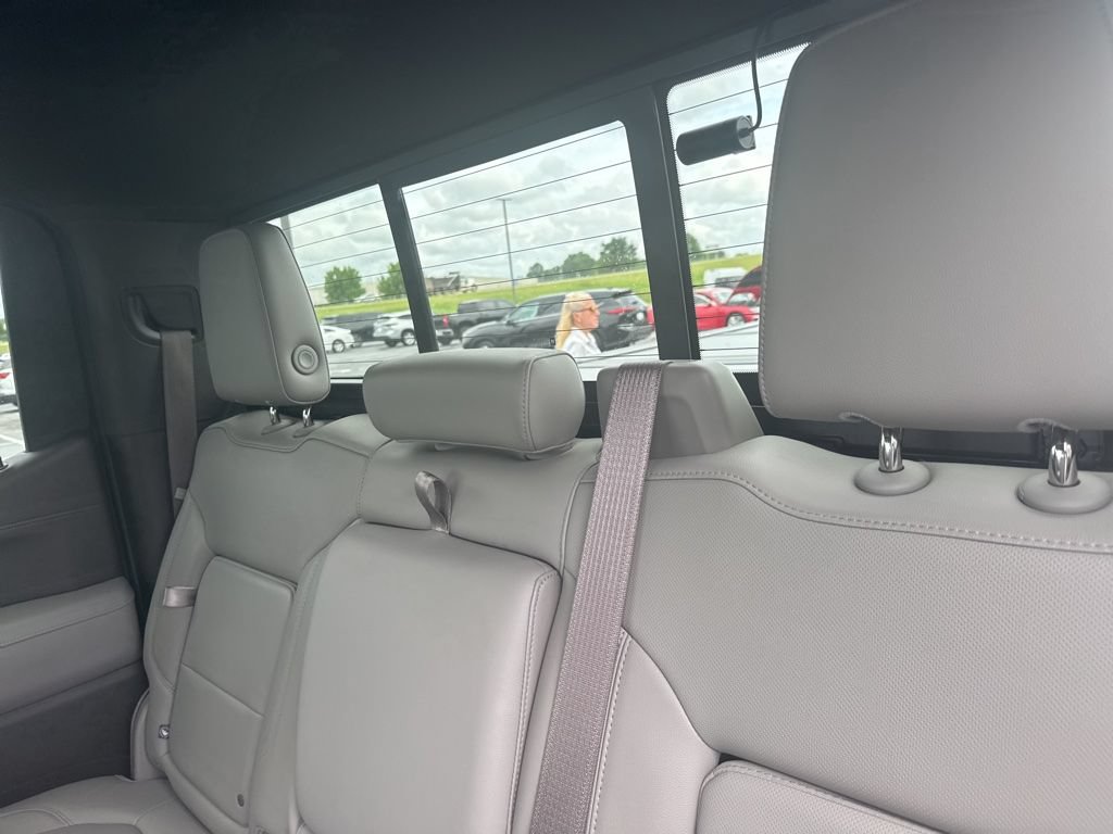 Used 2020 Chevrolet Silverado 1500 LTZ w/ LTZ Premium Package AWD/4WD image 11