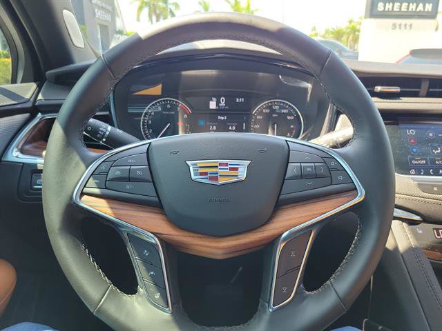 Certified 2023 Cadillac XT5 Premium Luxury FWD image 40