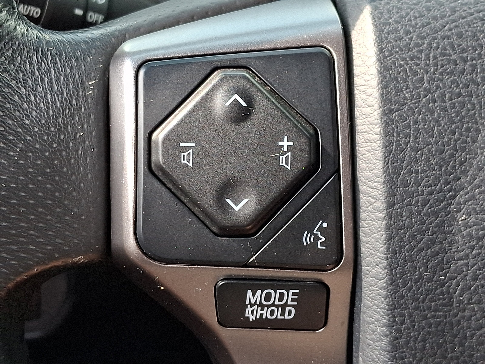 Used 2018 Toyota Tacoma Limited AWD/4WD image 23