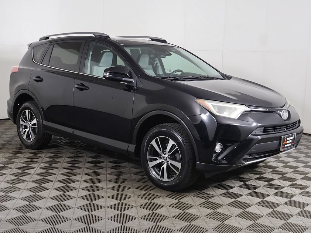 Used 2018 Toyota RAV4 XLE w/ Plus Extra Value Package FWD image 49
