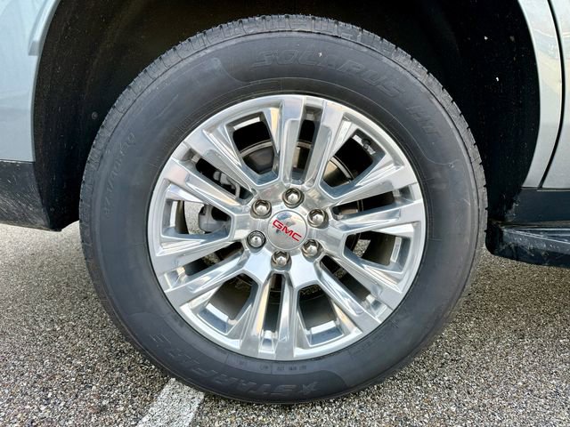 Used 2024 GMC Yukon Denali w/ Advanced Technology Package AWD/4WD image 35