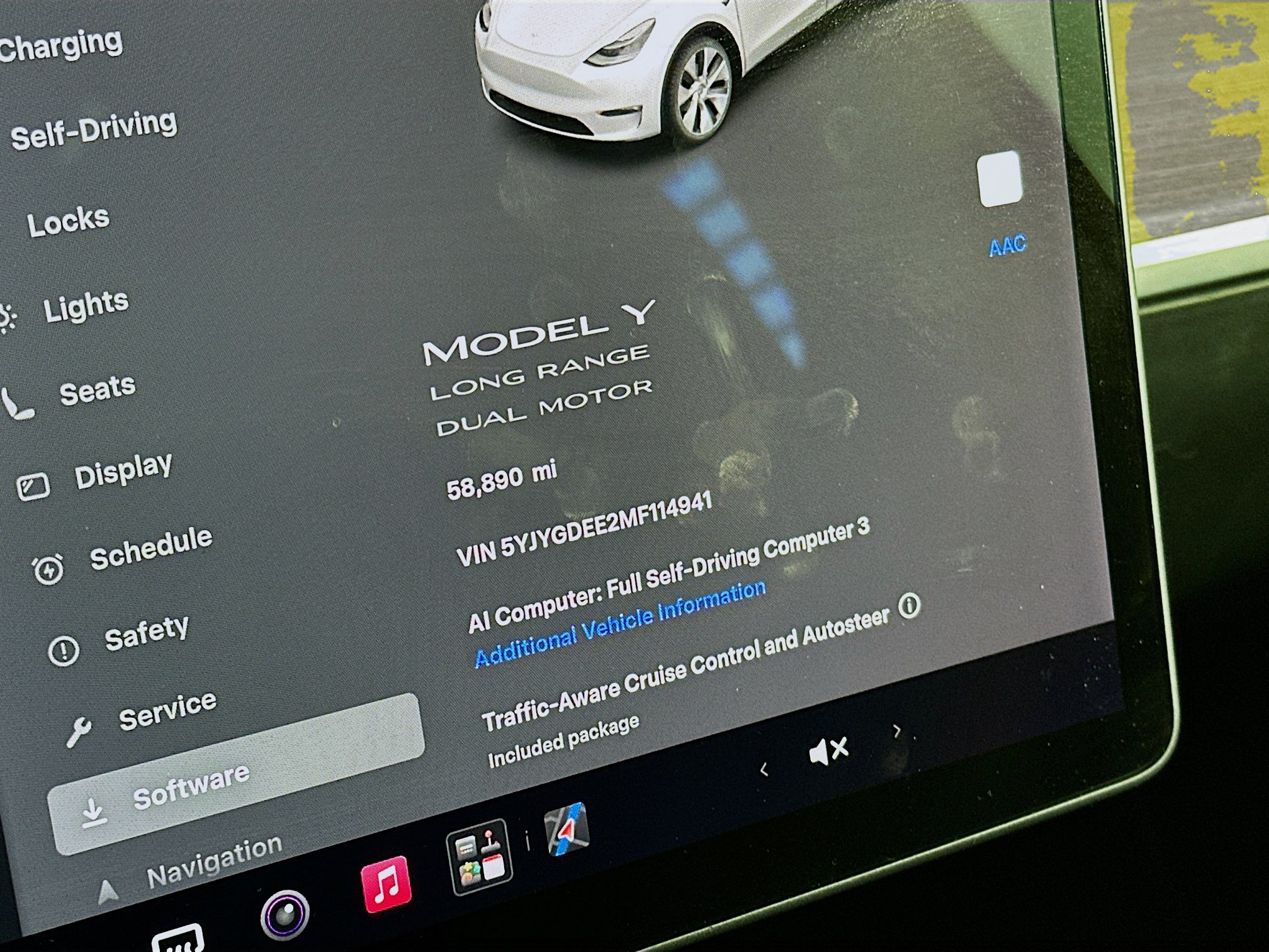 Used 2021 Tesla Model Y Long Range AWD/4WD image 18