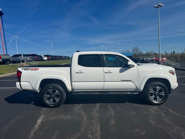 Used 2016 Toyota Tacoma TRD Sport w/ Premium & Technology Package image 2
