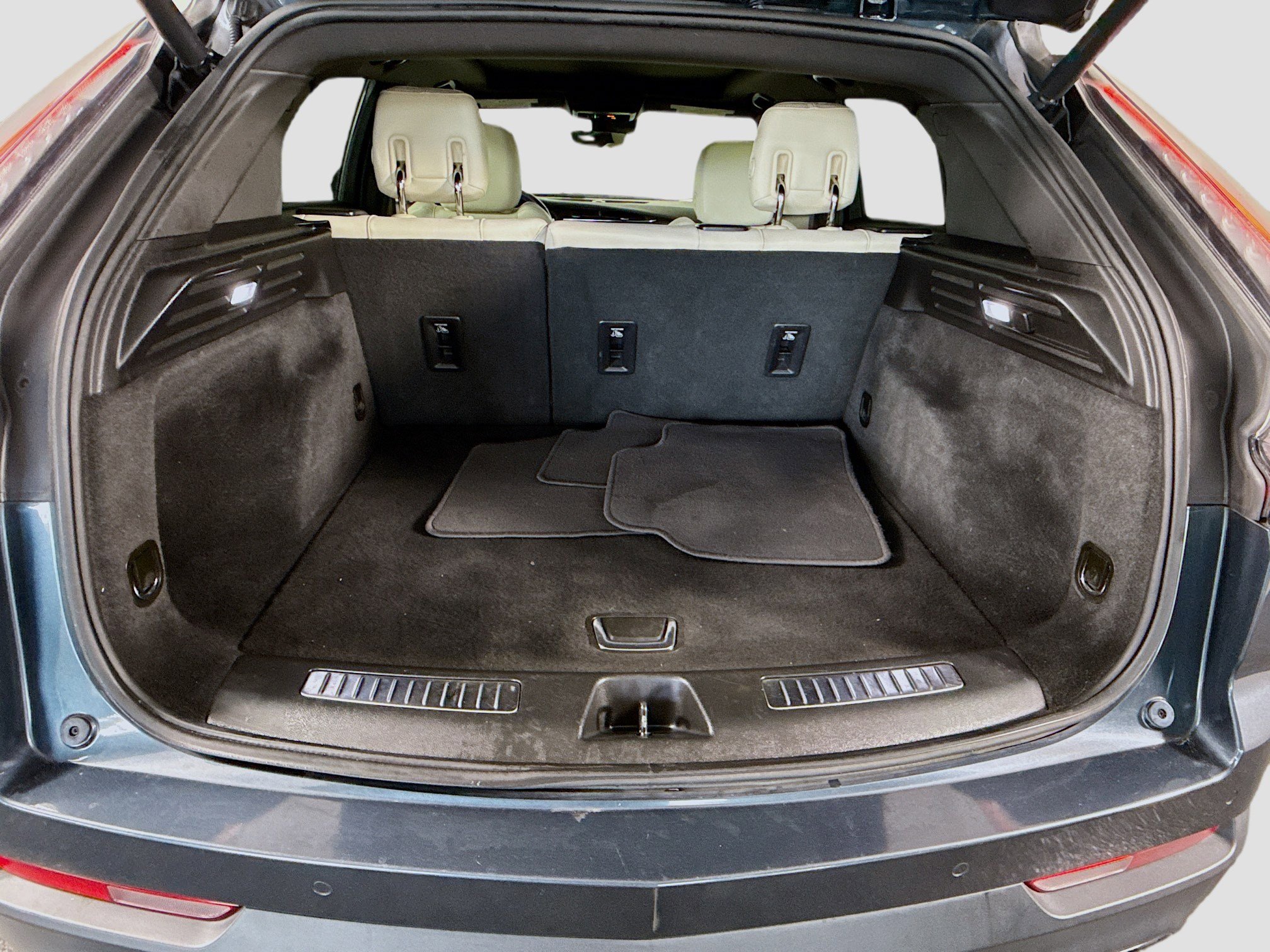 Used 2020 Cadillac XT4 Sport w/ Enhanced Visibility Package image 35