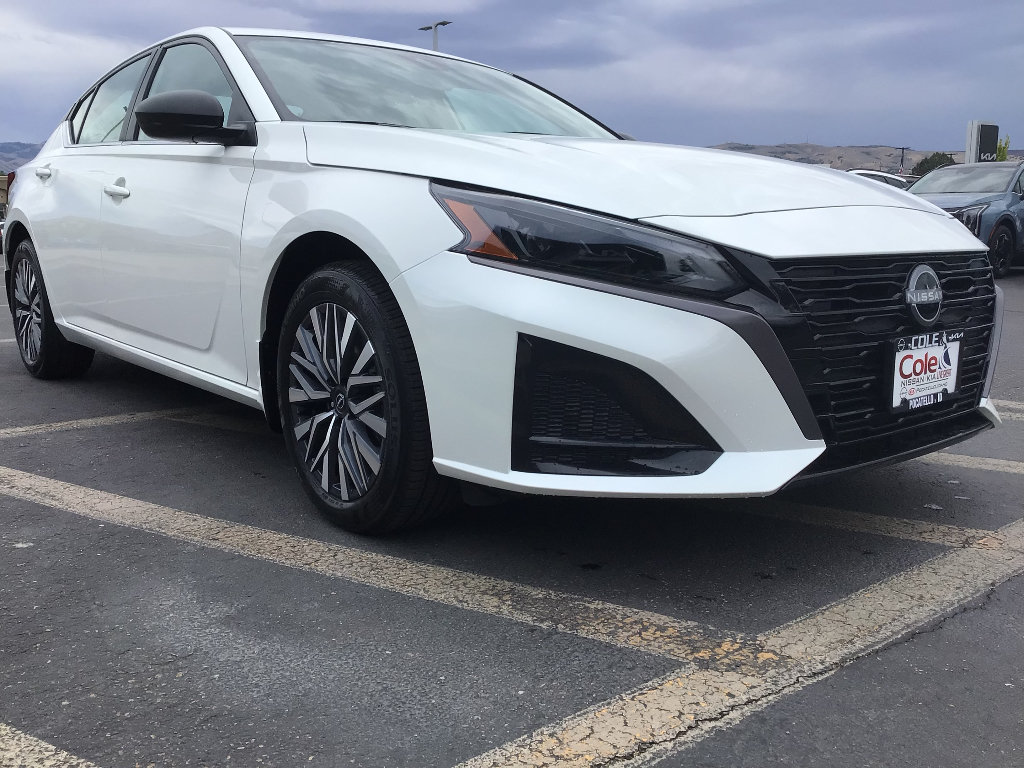 New 2026 Nissan Altima 2.5 SV AWD/4WD image 1