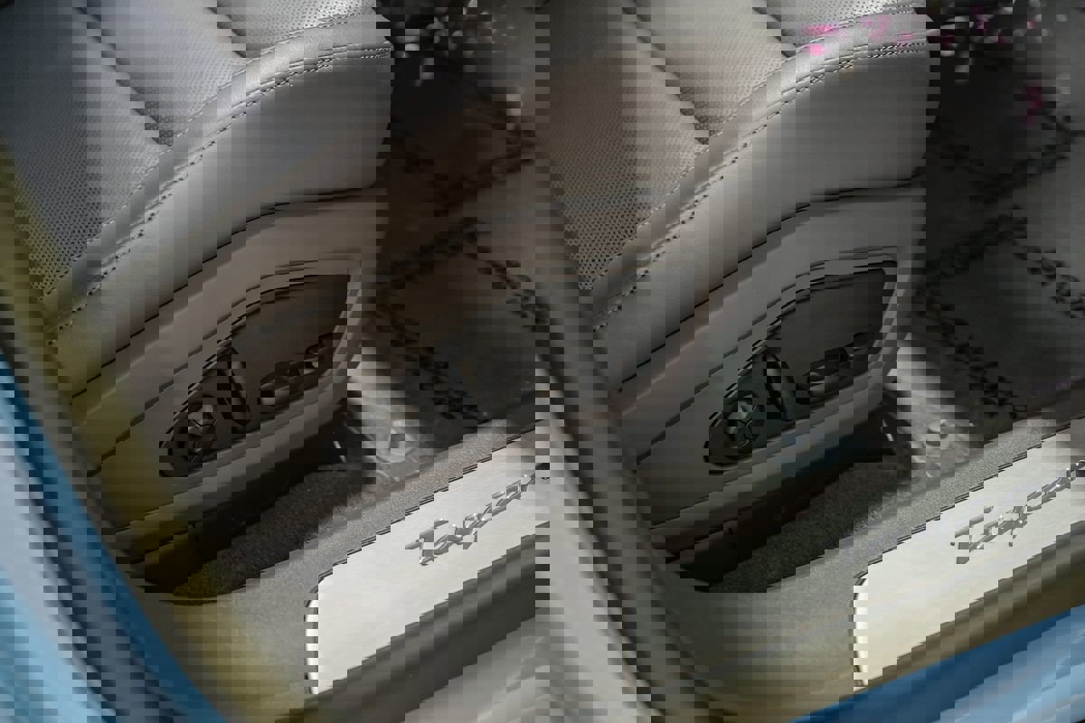 Used 2022 Porsche Taycan 4S image 33