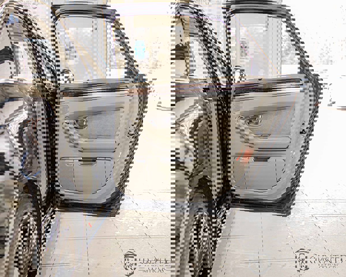 Used 2008 Audi S8 image 40