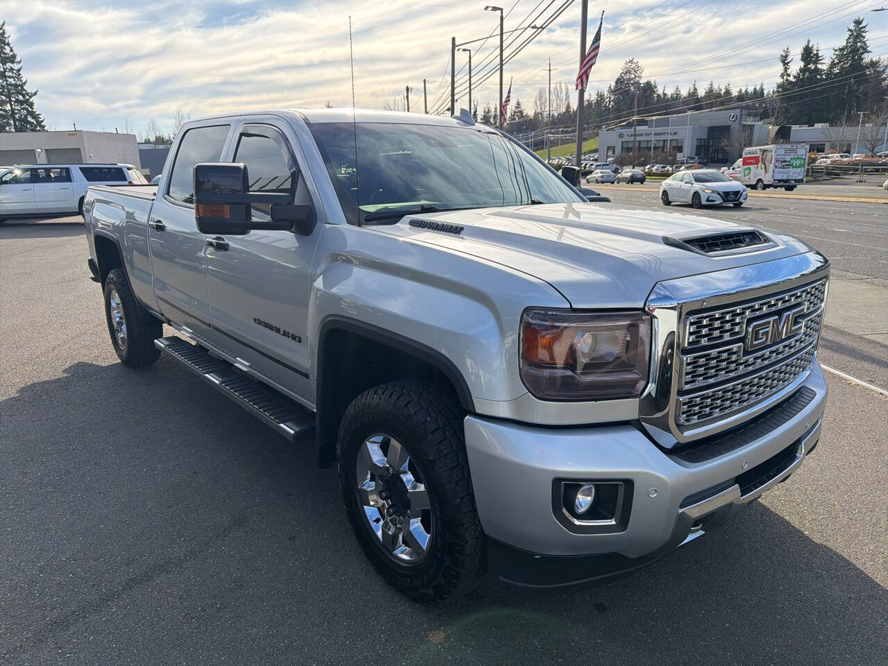 Used 2019 GMC Sierra 2500 Denali w/ Duramax Plus Package image 11