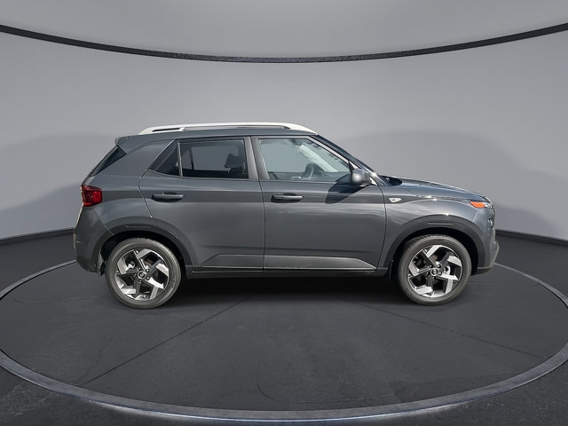 New 2025 Hyundai Venue SEL FWD image 10