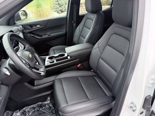 Used 2026 Chevrolet Equinox LT w/ Convenience Package II FWD image 10