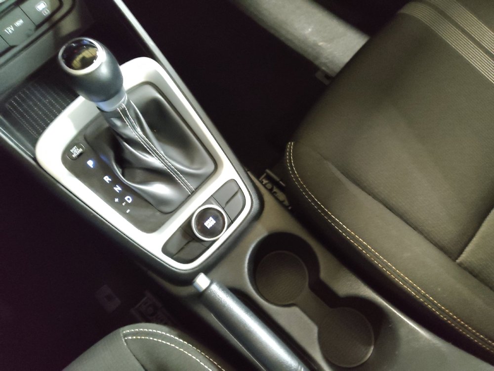 Used 2025 Hyundai Venue SEL image 26