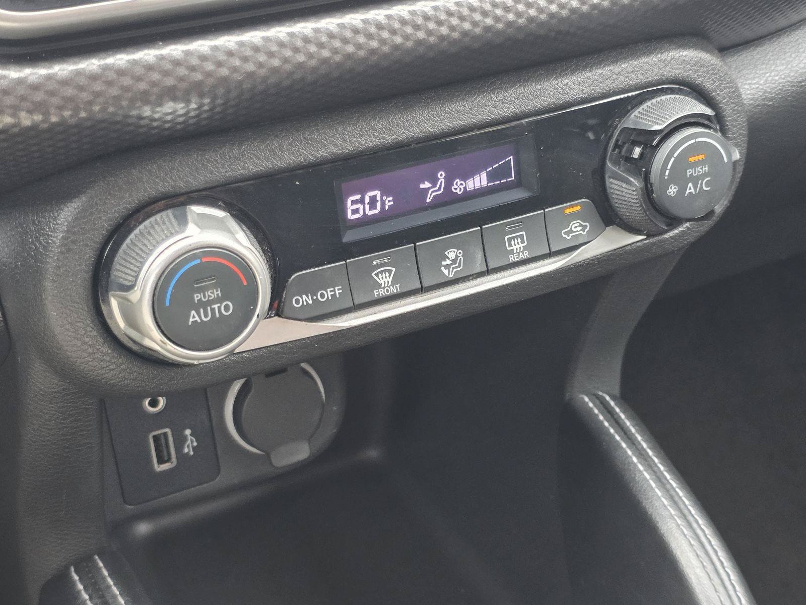 Used 2018 Nissan Kicks SV FWD image 18