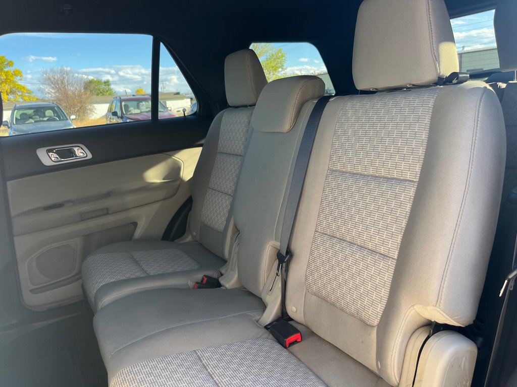 Used 2014 Ford Explorer XLT AWD/4WD image 23