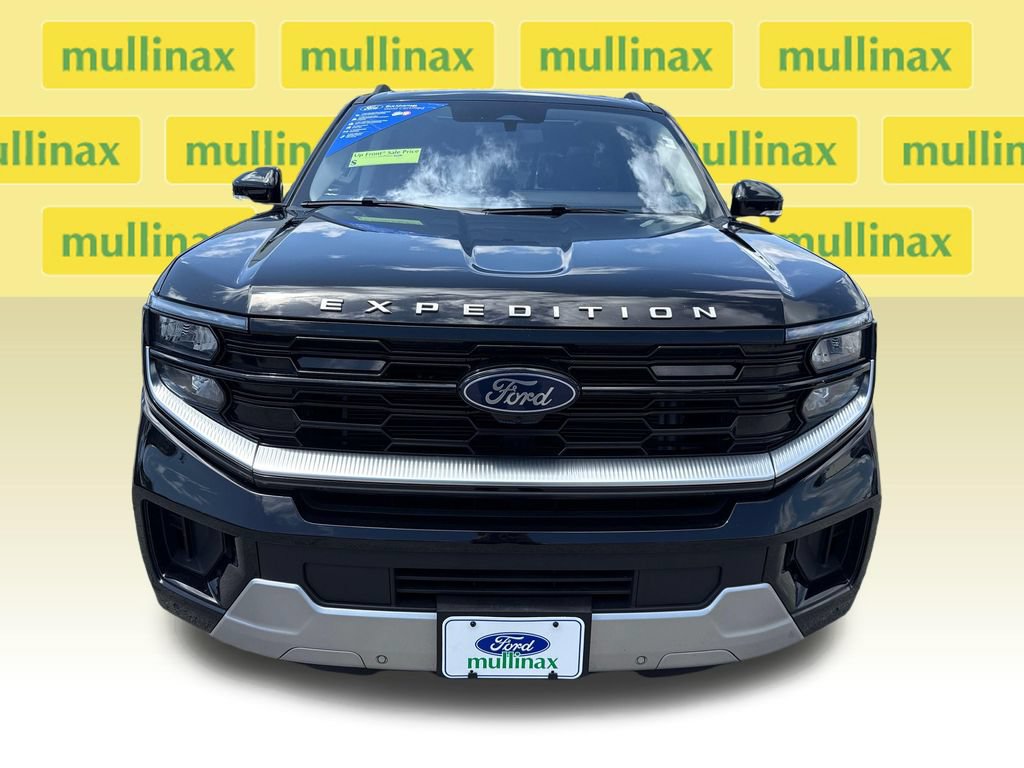 Certified 2025 Ford Expedition Platinum AWD/4WD image 12