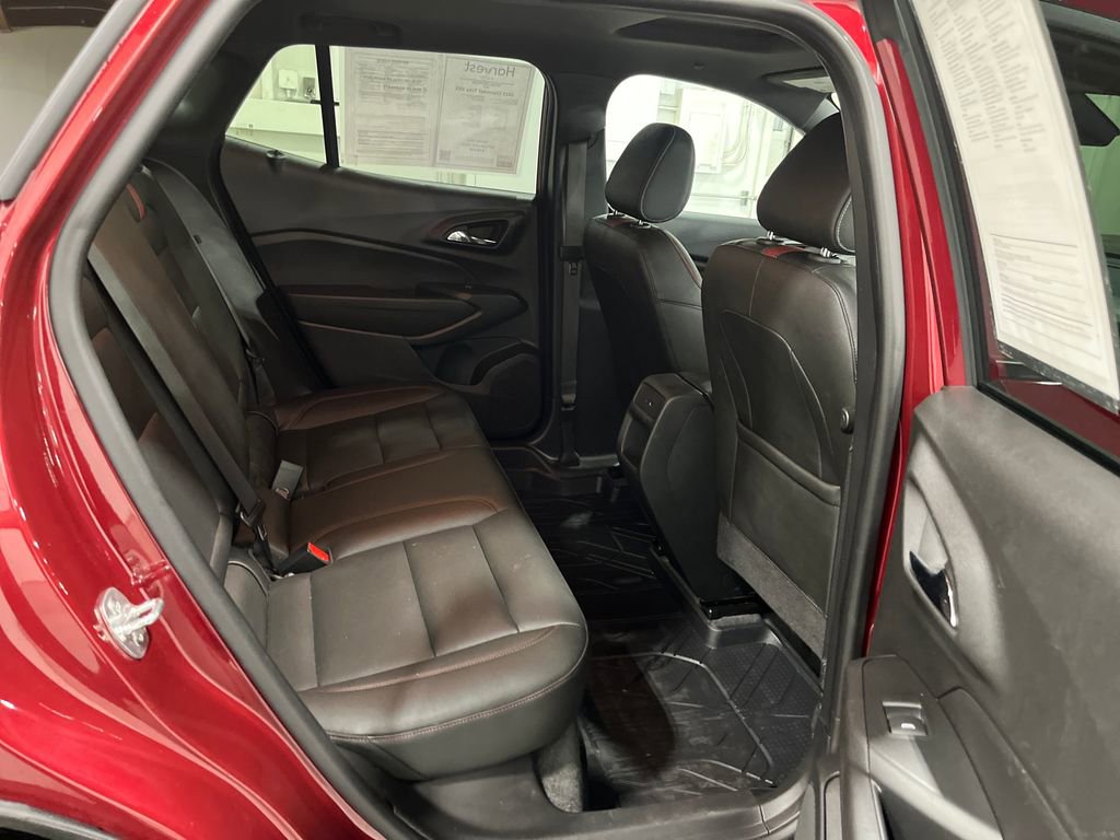 Used 2025 Chevrolet Trax RS w/ Sunroof Package image 41