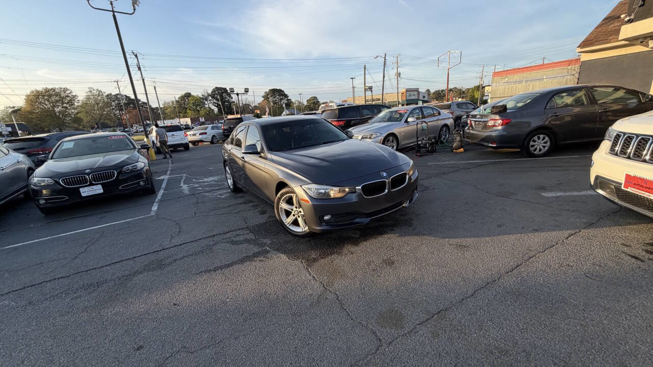 Used 2015 BMW 320i Sedan RWD image 6