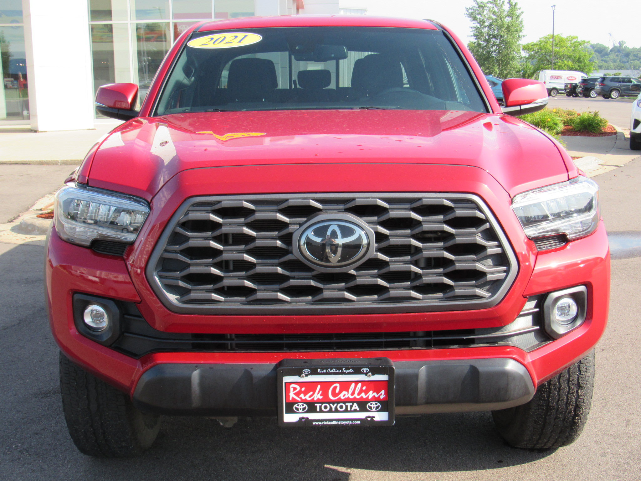 Used 2021 Toyota Tacoma TRD Off-Road w/ Blackout Package (TMS) AWD/4WD image 3