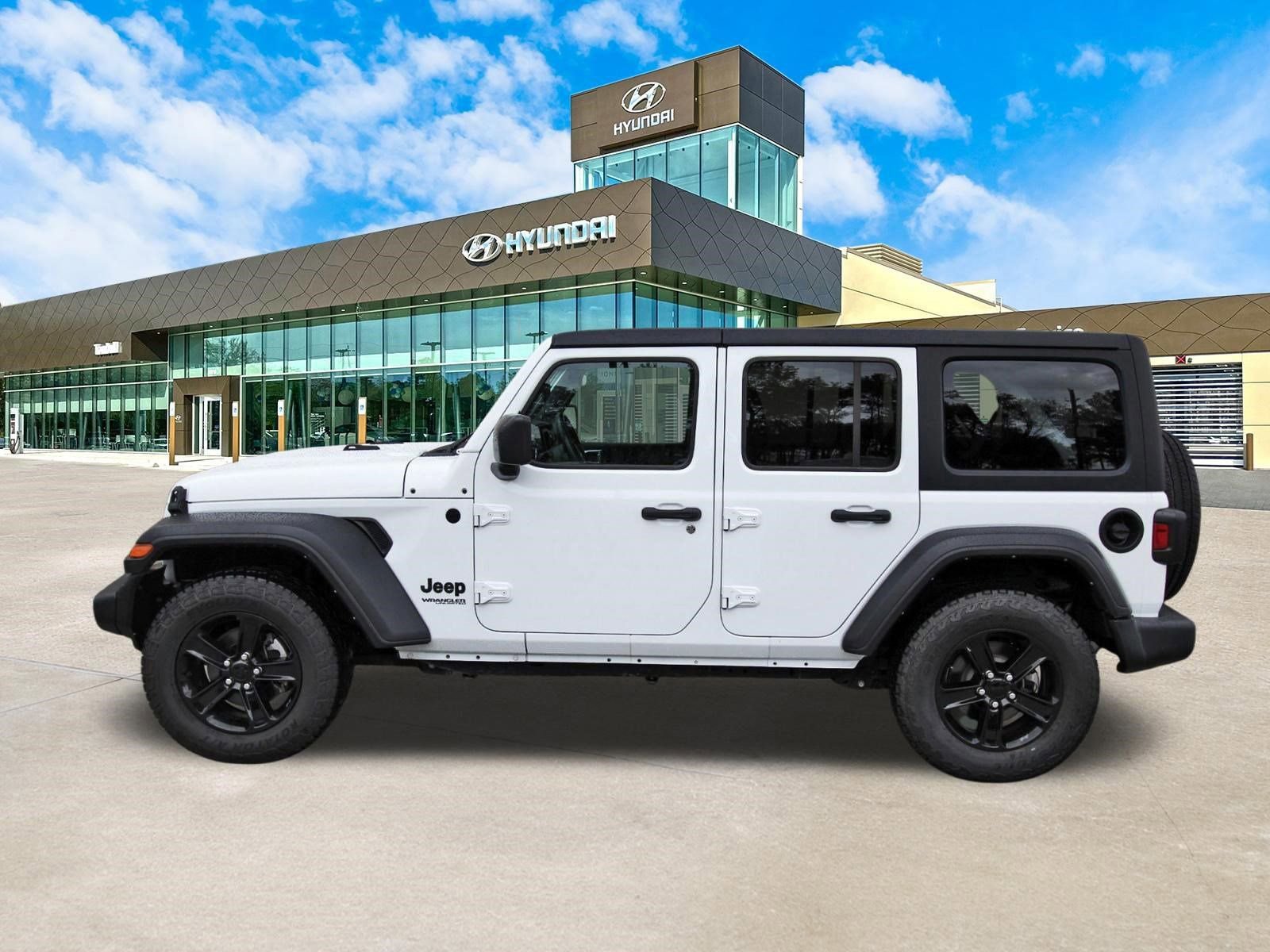 Used 2022 Jeep Wrangler Unlimited Sport AWD/4WD image 9