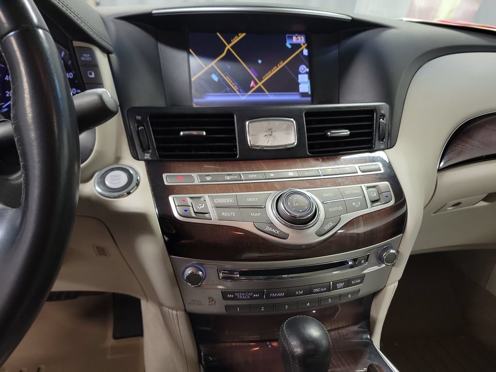 Used 2017 INFINITI Q70 L 3.7 AWD/4WD image 14