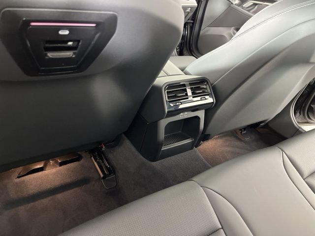 Used 2024 BMW 530i RWD image 44