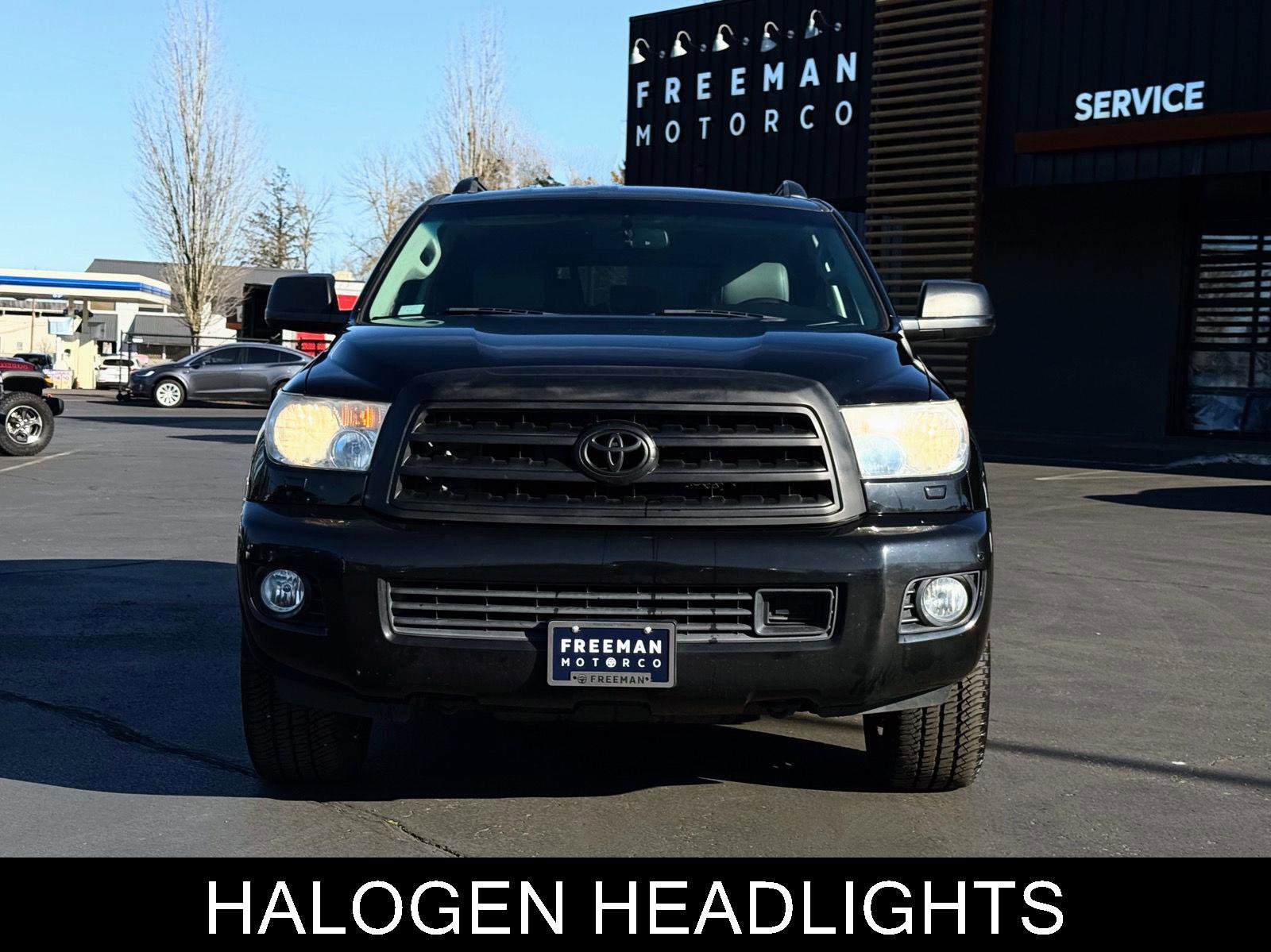 Used 2012 Toyota Sequoia Platinum image 3