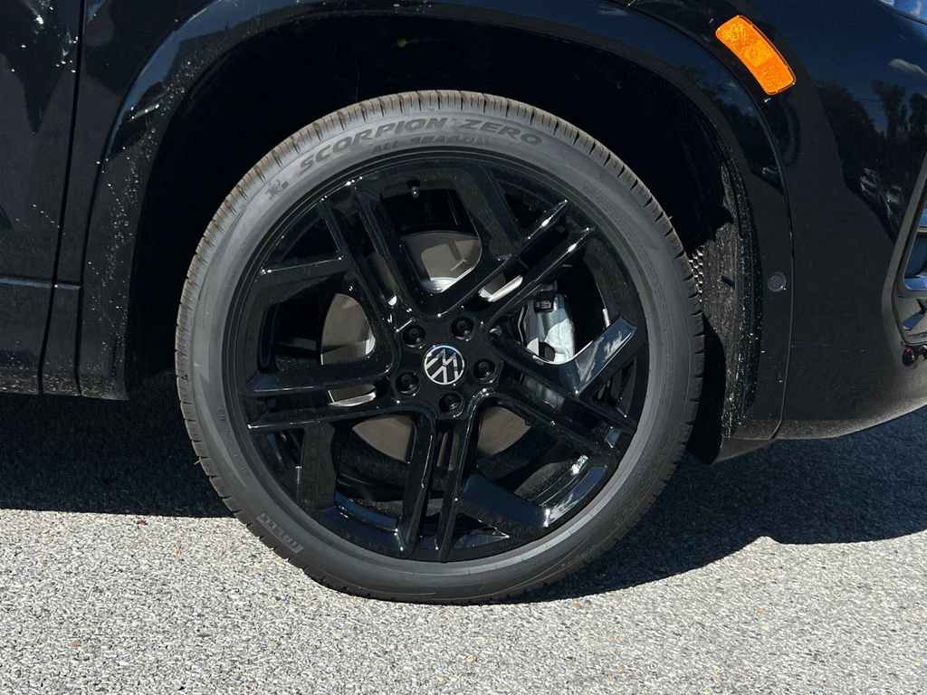New 2026 Volkswagen Tiguan SE R-Line image 6