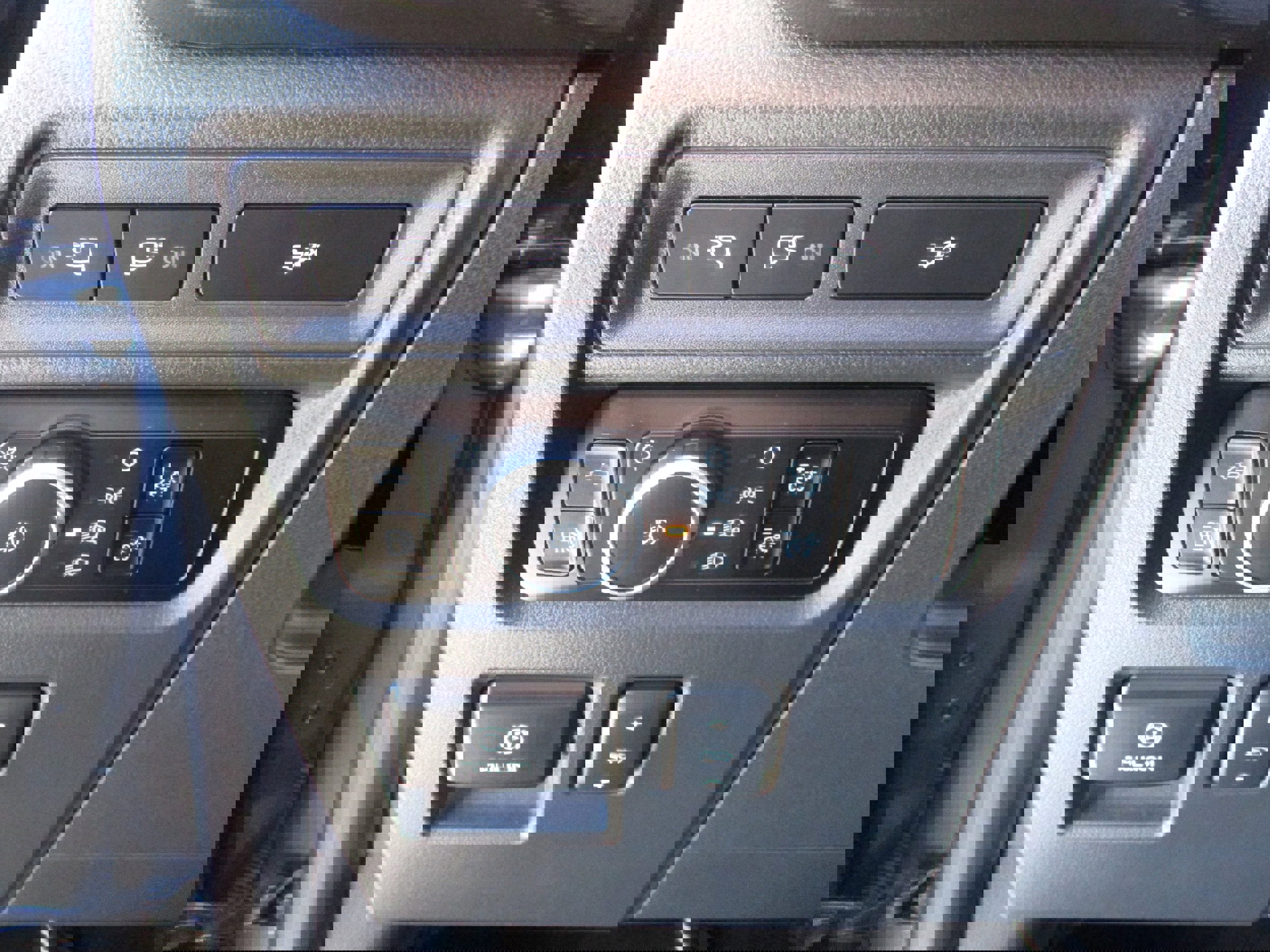 Used 2023 Ford F150 XLT w/ Equipment Group 302A High image 40