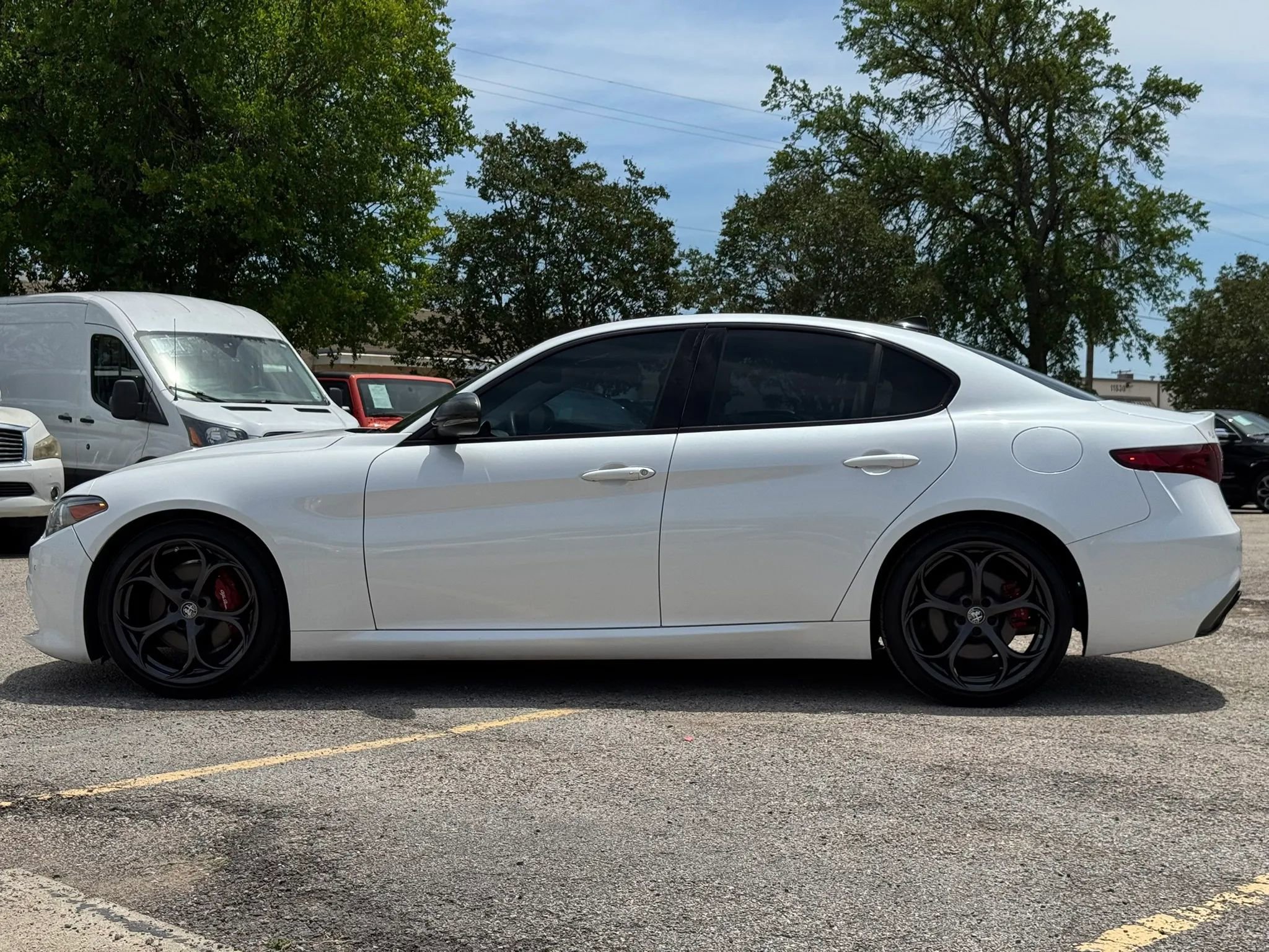 Used 2019 Alfa Romeo Giulia Ti Sport w/ Quick Order Package 22U Sport RWD image 3