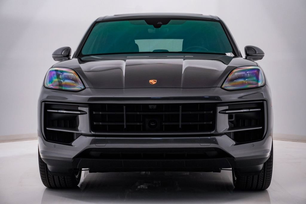 Certified 2025 Porsche Cayenne E-Hybrid AWD/4WD image 6