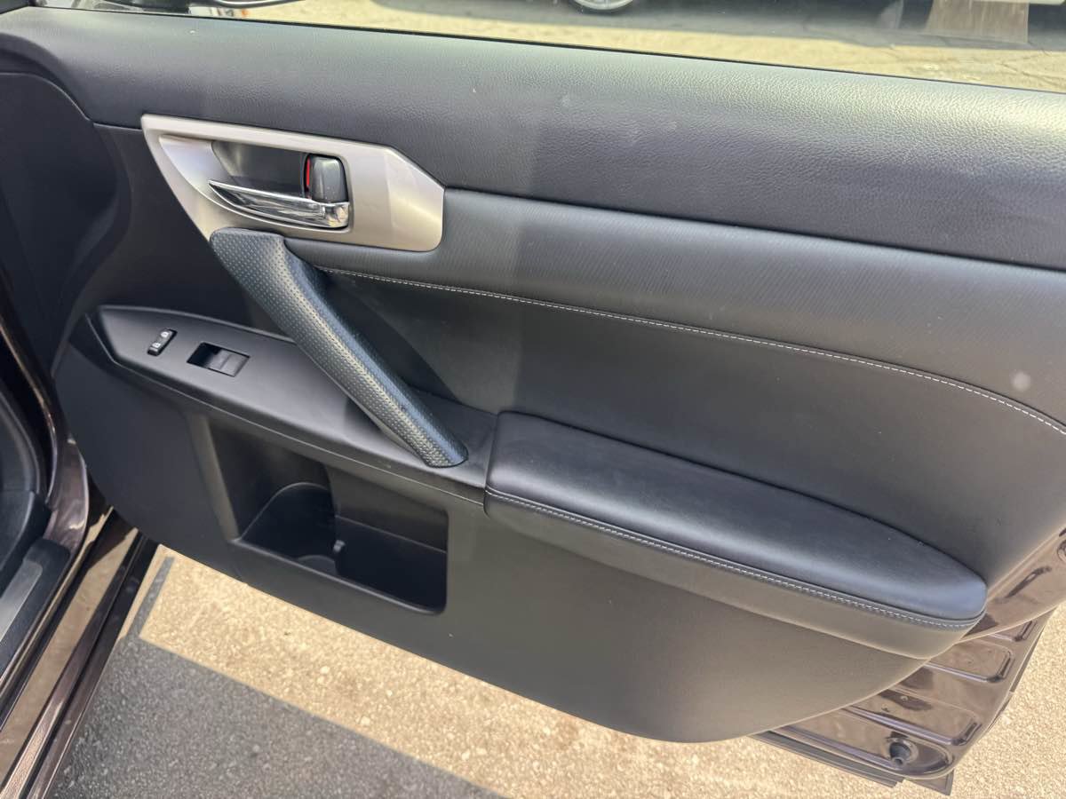 Used 2014 Lexus CT 200h image 15