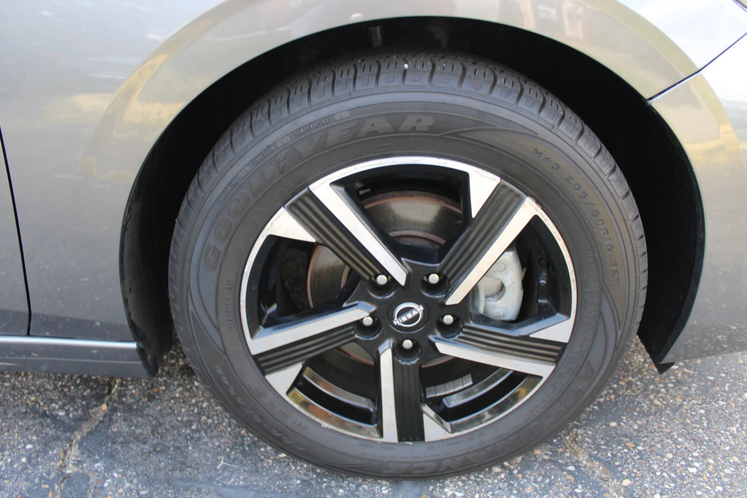 Used 2024 Nissan Sentra SV w/ All-Weather Package FWD image 31