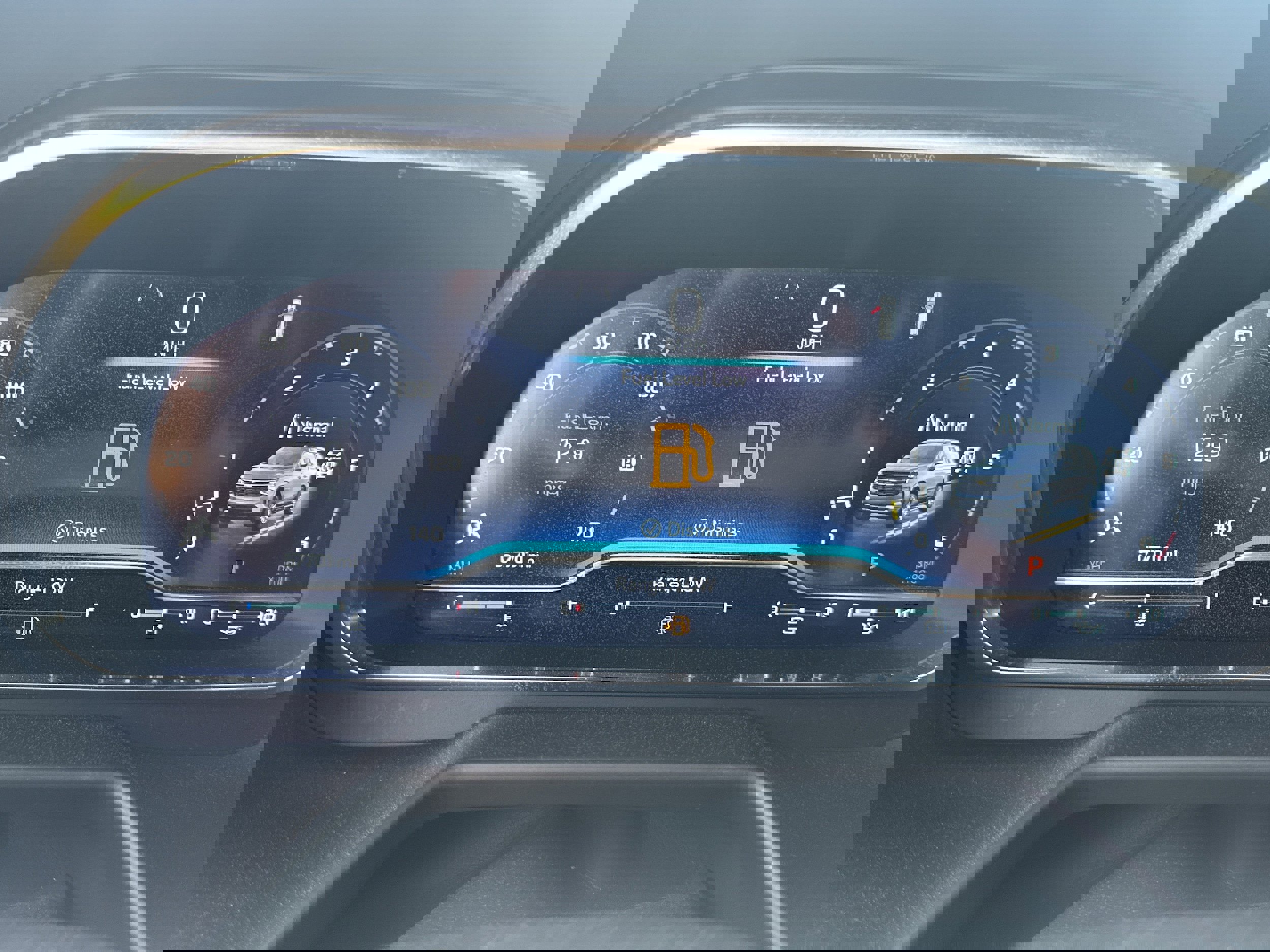 Used 2024 Chevrolet Suburban LT image 25